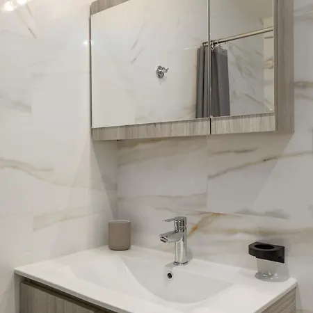 Vivienne By Halu!, In The Center Apartment *