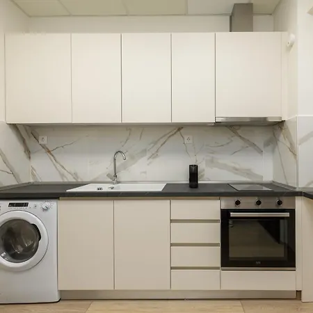 Vivienne By Halu!, In The Center Thessaloniki